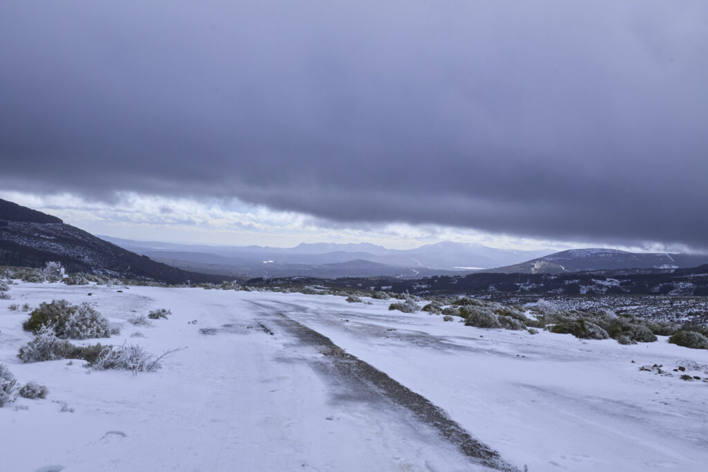 RAQUETAS EN PE&Ntilde;A ZORRILO, CL&Aacute;SICA DEL INVIERNO