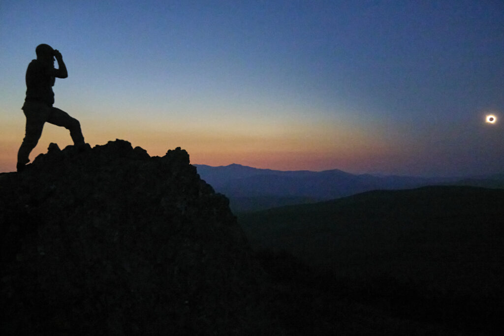 <trp-post-container data-trp-post-id='19093'>ECLIPSE TOTAL DE SOL EN ALMIRUETE (CERRO DEL PORREJ&Oacute;N)